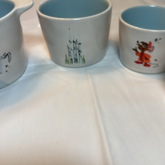 Rae Dunn Disney Cinderella Measuring Cups - Picture 4 of 7